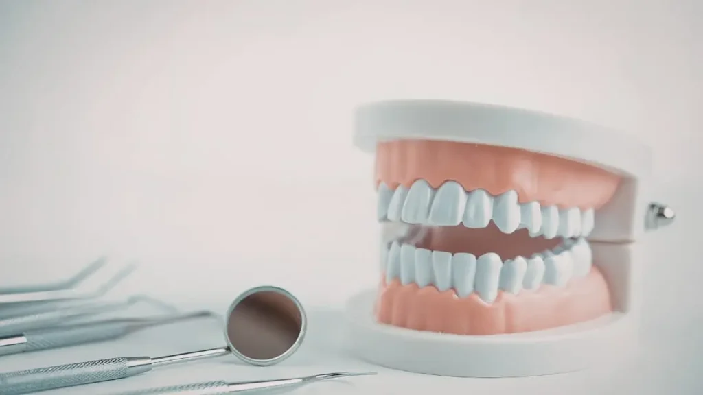 Individual flossing teeth daily to support healthy gums and reduce plaque buildup
