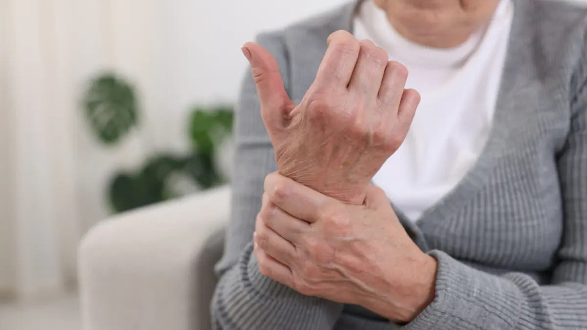 Nerve pain relief strategies for reducing neuropathy symptoms naturally through lifestyle and nutrition